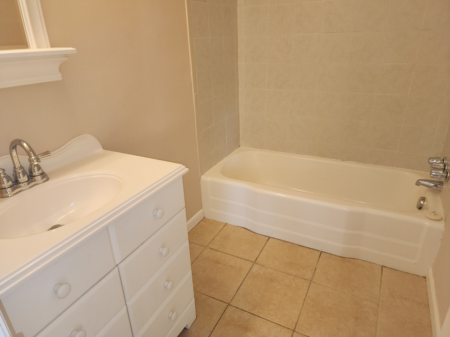 91-guest bathroom